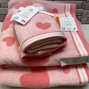 CARO home ❤️ Ultra soft Pink  100% Cotton  Heart  (2) Bath & (2) Hand Towels NWT